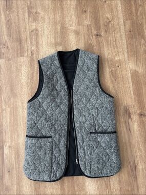 Quilted Gray quilted Vest Jacket - Classic Sleeveless Outerwear